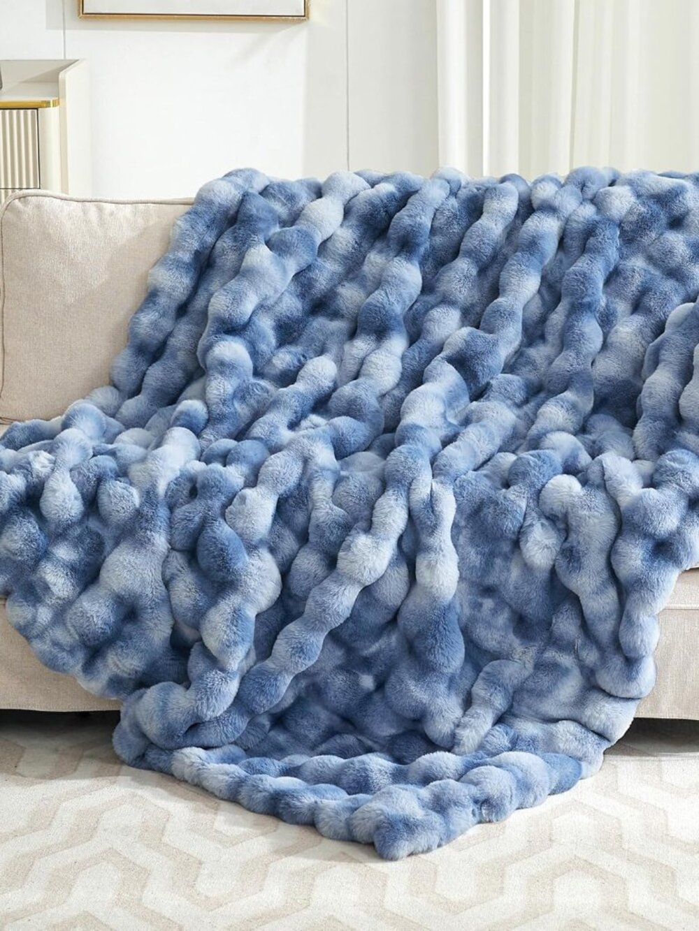 Ultra Plush Bubble Faux Rabbit Fur Blanket – 950GSM Thick Fluffy Throw Blanket f